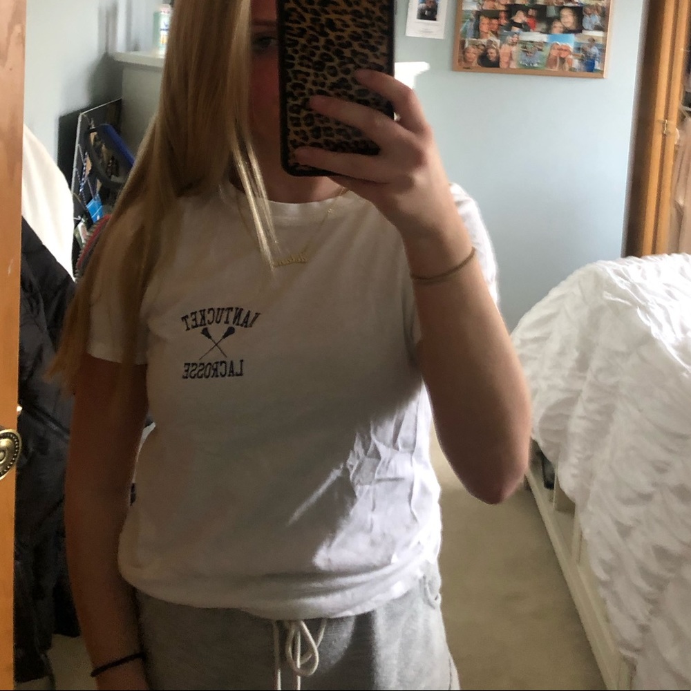 brandy melville natucket lax tee